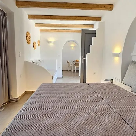 Polychronis Private Suite Pollonia Exterior photo