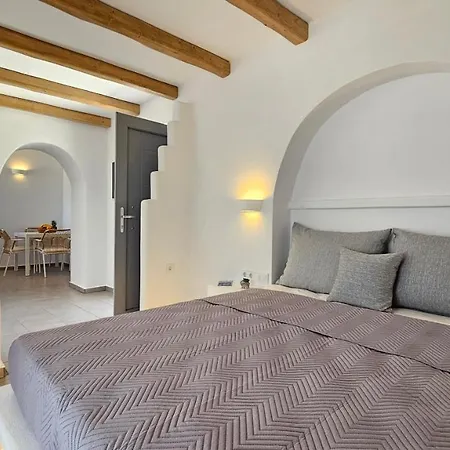 Polychronis Private Suite Pollonia Exterior photo